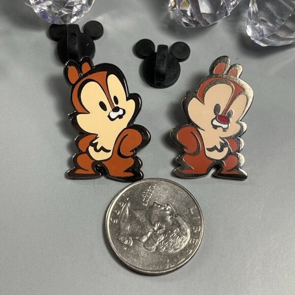 Disney Chip Dale Trading Pin Chipmunk Kawaii Art Lapel Pin Brooch Accessories - Picture 3 of 6